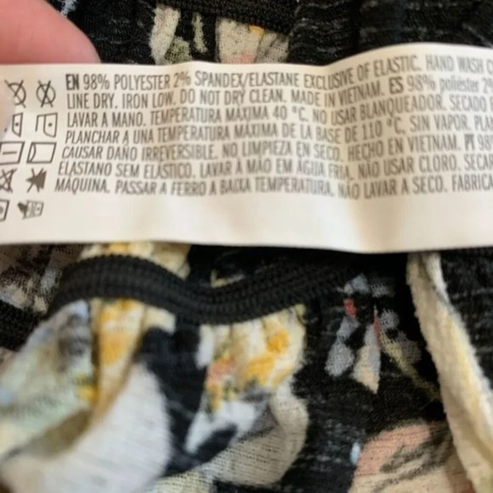 Forever 21 black top women floral  smock waist crop top size M boho streetwear - Picture 8 of 8